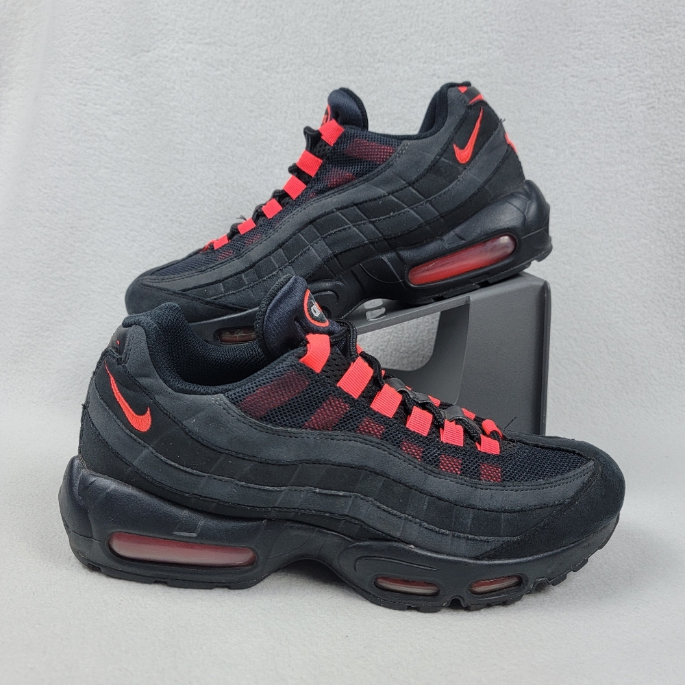Nike Air Max 95 Black Laser Crimson Men's Shoes Size 8.5 Sneakers DA1513-001